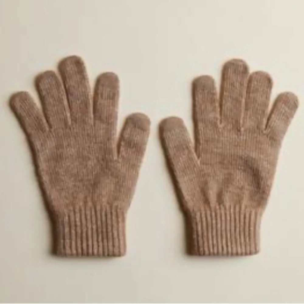 Cozy Texting Glove by Torrid. OS